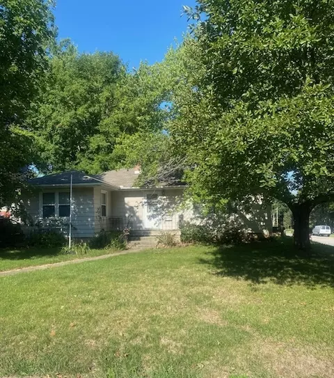 12 Riser Ave, Bloomington, IL 61701