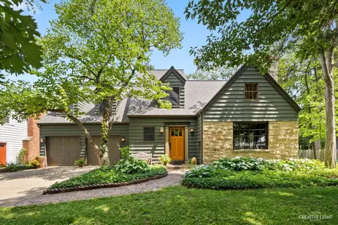 136 S Buell Ave, Aurora, IL 60506
