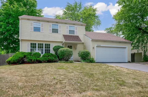 2205 Pontiac Cir, Naperville, IL 60565
