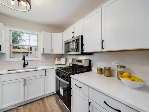 1475 Foxcroft Dr, Aurora, IL 60506 photo 9