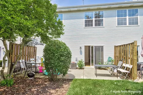 595 Bridle Ct, Lakemoor, IL 60050 photo 20