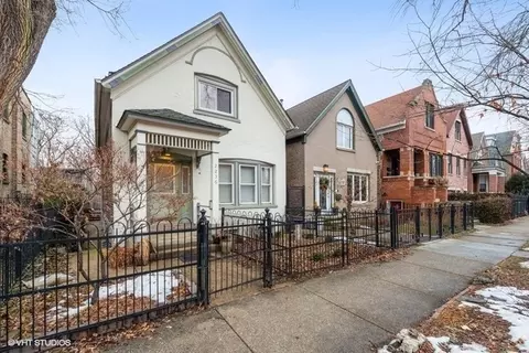 2236 W Dickens Ave, Chicago, IL 60647