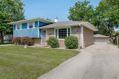 1013 Kip Pl, Lemont, IL 60439