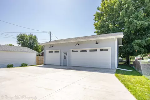 327 E Main St, Amboy, IL 61310 photo 40
