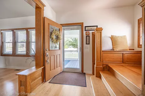 327 E Main St, Amboy, IL 61310 photo 8