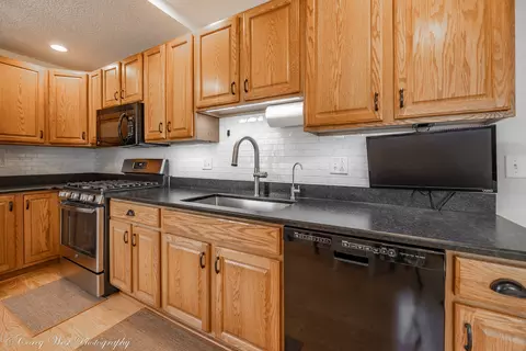 327 E Main St, Amboy, IL 61310 photo 18
