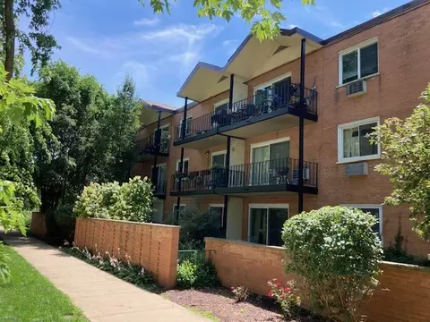 1545 W Chase Ave #206, Chicago, IL 60626