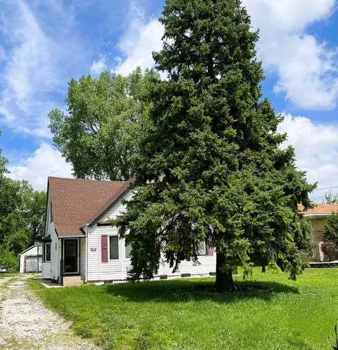 7230 W 85th St, Bridgeview, IL 60455