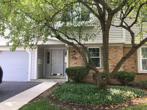 1240 Bradwell Ln #C, Mundelein, IL 60060