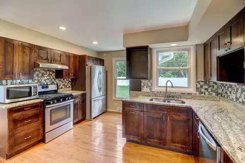 2503 Dove St, Rolling Meadows, IL 60008 photo 6