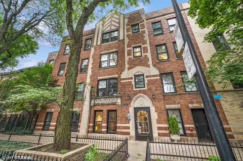 2124 N Hudson Ave #301, Chicago, IL 60614