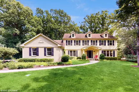 1 Durham Ct, Lake Forest, IL 60045