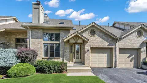 8193 W 143rd St, Orland Park, IL 60462