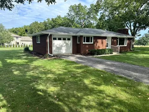1004 Riverview Rd, Sterling, IL 61081 photo 2