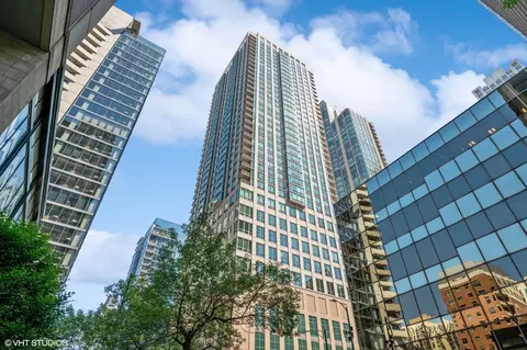 2 Erie St #2304, Chicago, IL 60611