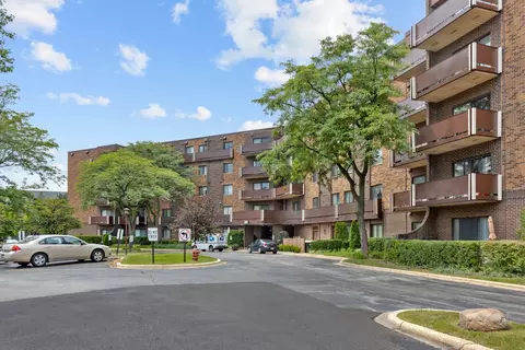 850 Wellington Ave #507, Elk Grove Village, IL 60007