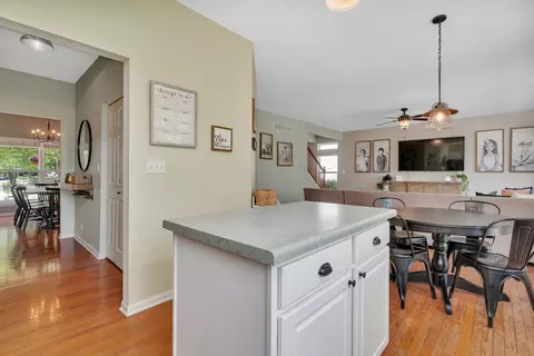 513 Edgewood Dr, Minooka, IL 60447 photo 17