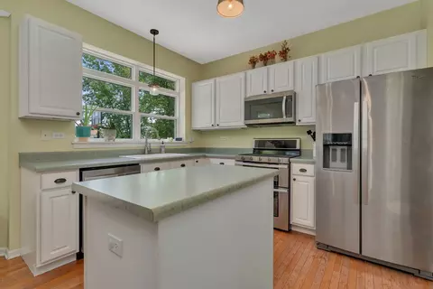513 Edgewood Dr, Minooka, IL 60447 photo 15