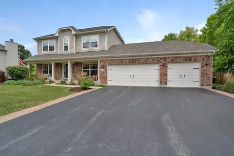 513 Edgewood Dr, Minooka, IL 60447 photo 2