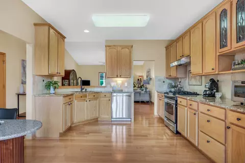 1608 Hoover Trl, Mchenry, IL 60051 photo 18