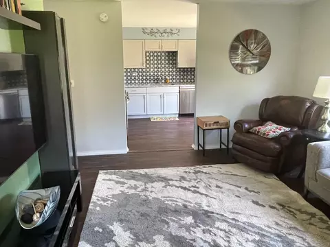 1317 Exeter Ct #1317, Wheeling, IL 60090 photo 3