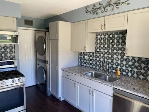 1317 Exeter Ct #1317, Wheeling, IL 60090 photo 4