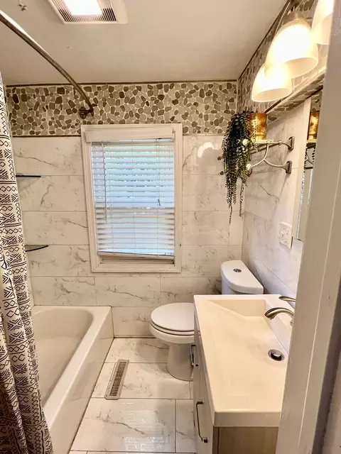 564 Mann Pl, Elgin, IL 60120 photo 15