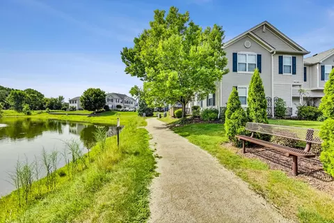 612 Arbor Cir, Lakemoor, IL 60051 photo 29