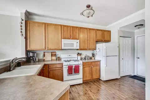 612 Arbor Cir, Lakemoor, IL 60051 photo 11