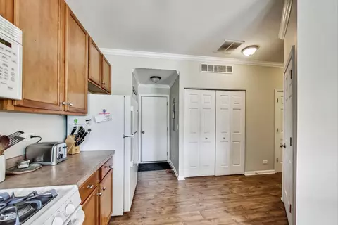 612 Arbor Cir, Lakemoor, IL 60051 photo 13