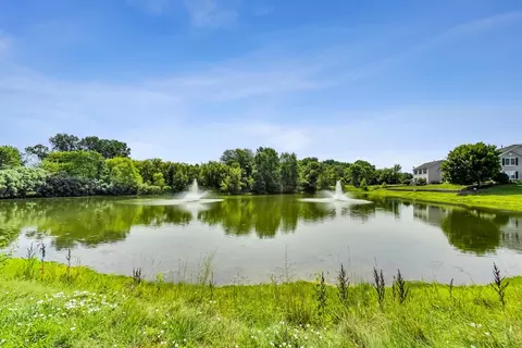 612 Arbor Cir, Lakemoor, IL 60051 photo 28
