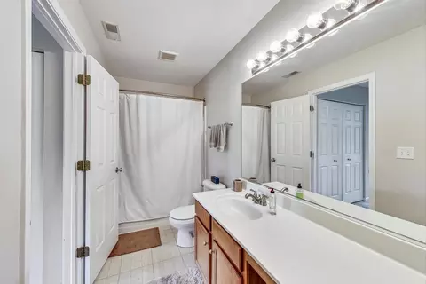 612 Arbor Cir, Lakemoor, IL 60051 photo 18