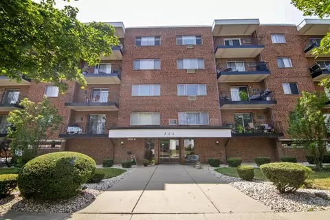 205 W Miner St #304, Arlington Heights, IL 60005
