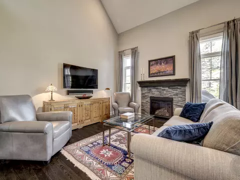 615 Bourbon Ct, Naperville, IL 60565 photo 24