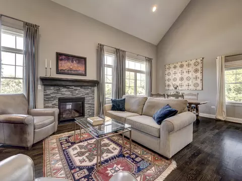 615 Bourbon Ct, Naperville, IL 60565 photo 23