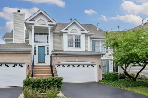 1511 Treeline Ct, Naperville, IL 60565