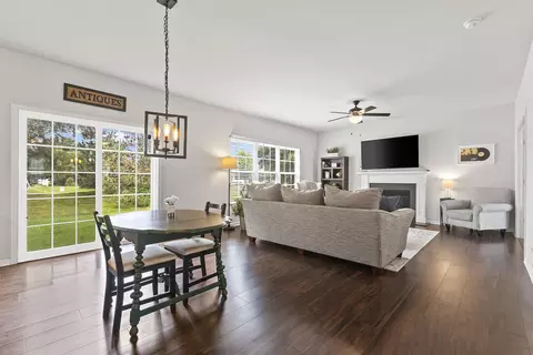 435 E Dekalb Dr, Maple Park, IL 60151 photo 10