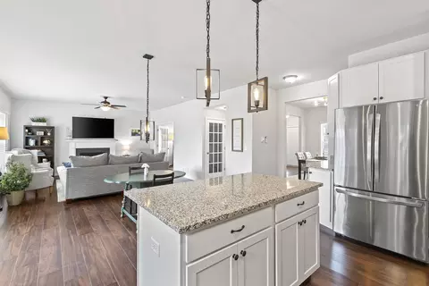 435 E Dekalb Dr, Maple Park, IL 60151 photo 8