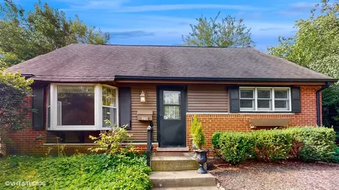 443 Bernard Dr, Buffalo Grove, IL 60089