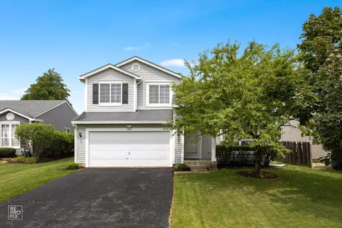 4464 W Swallowtail Dr, Waukegan, IL 60085