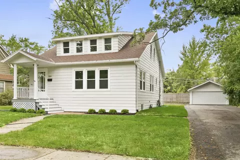 908 Fairoaks Ave, Deerfield, IL 60015