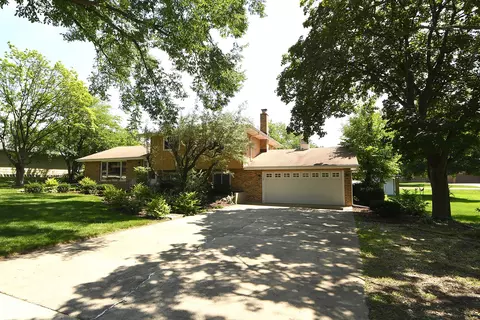 13235 Windward Trl, Orland Park, IL 60462
