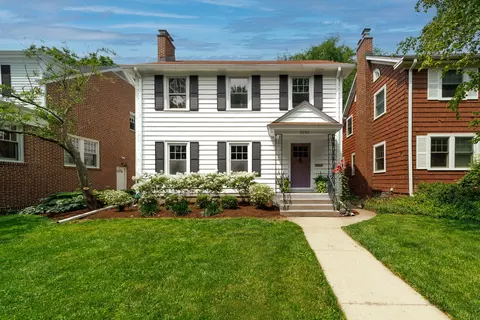 2230 Forestview Rd, Evanston, IL 60201