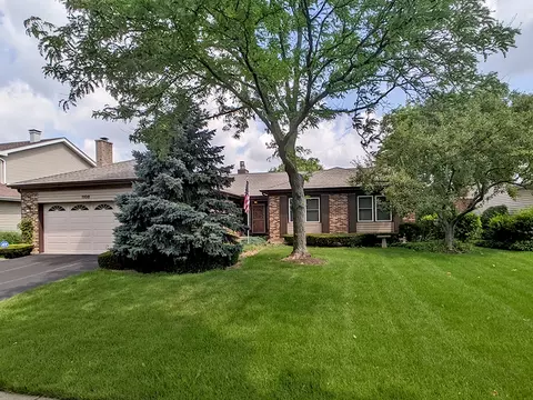 1108 E Oxford Ln, Arlington Heights, IL 60004
