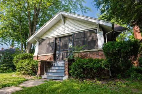 935 S Poplar Ave, Kankakee, IL 60901 photo 3