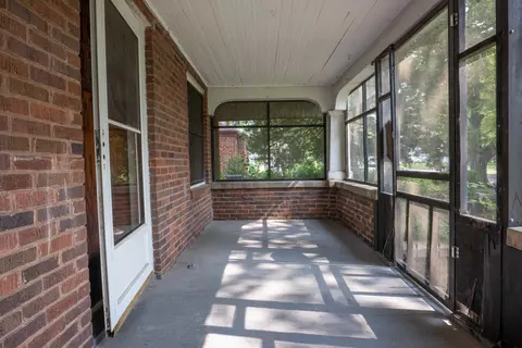 935 S Poplar Ave, Kankakee, IL 60901 photo 5