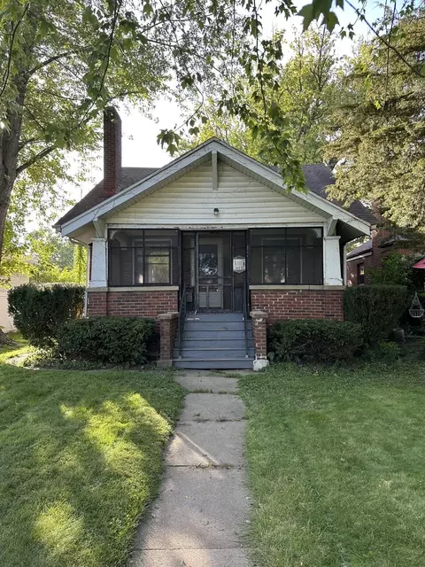 935 S Poplar Ave, Kankakee, IL 60901