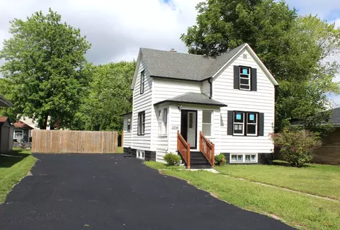 2736 Gabriel Ave, Zion, IL 60099
