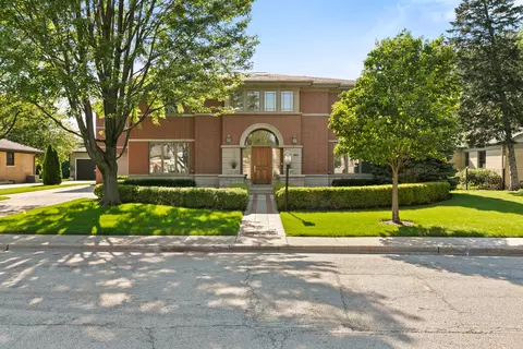6952 N Karlov Ave, Lincolnwood, IL 60712