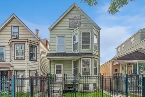 2841 N Avers Ave, Chicago, IL 60618